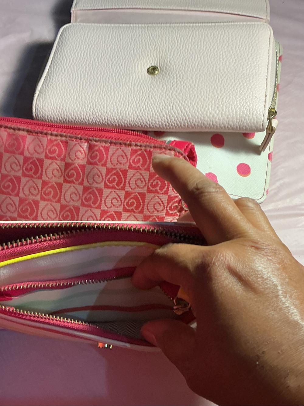 Floral Mint Trifold Wallet with Pink Accents - Unbranded - Picture 15 of 15